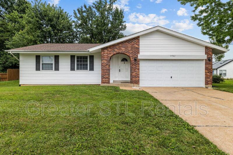 House for rent at 11742 Branridge Rd, Florissant, MO 63033