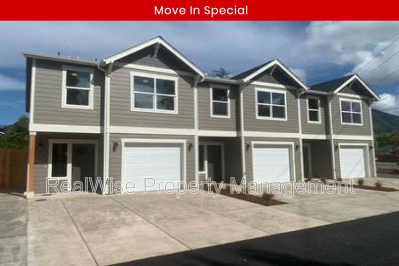 Townhouse for rent at 1184 Fruitdale Dr #B, Grants Pass, OR 97527