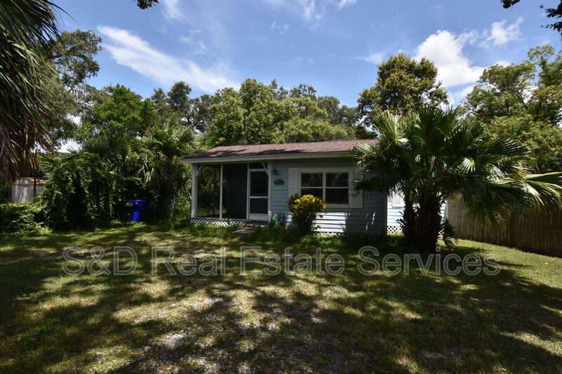 House for rent at 928 E Valencia St, Lakeland, FL 33805