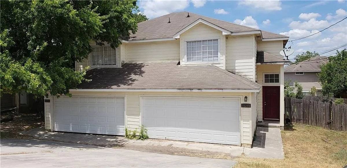 Townhouse for rent at 858 Sagewood Trail, San Marcos, TX 78666
