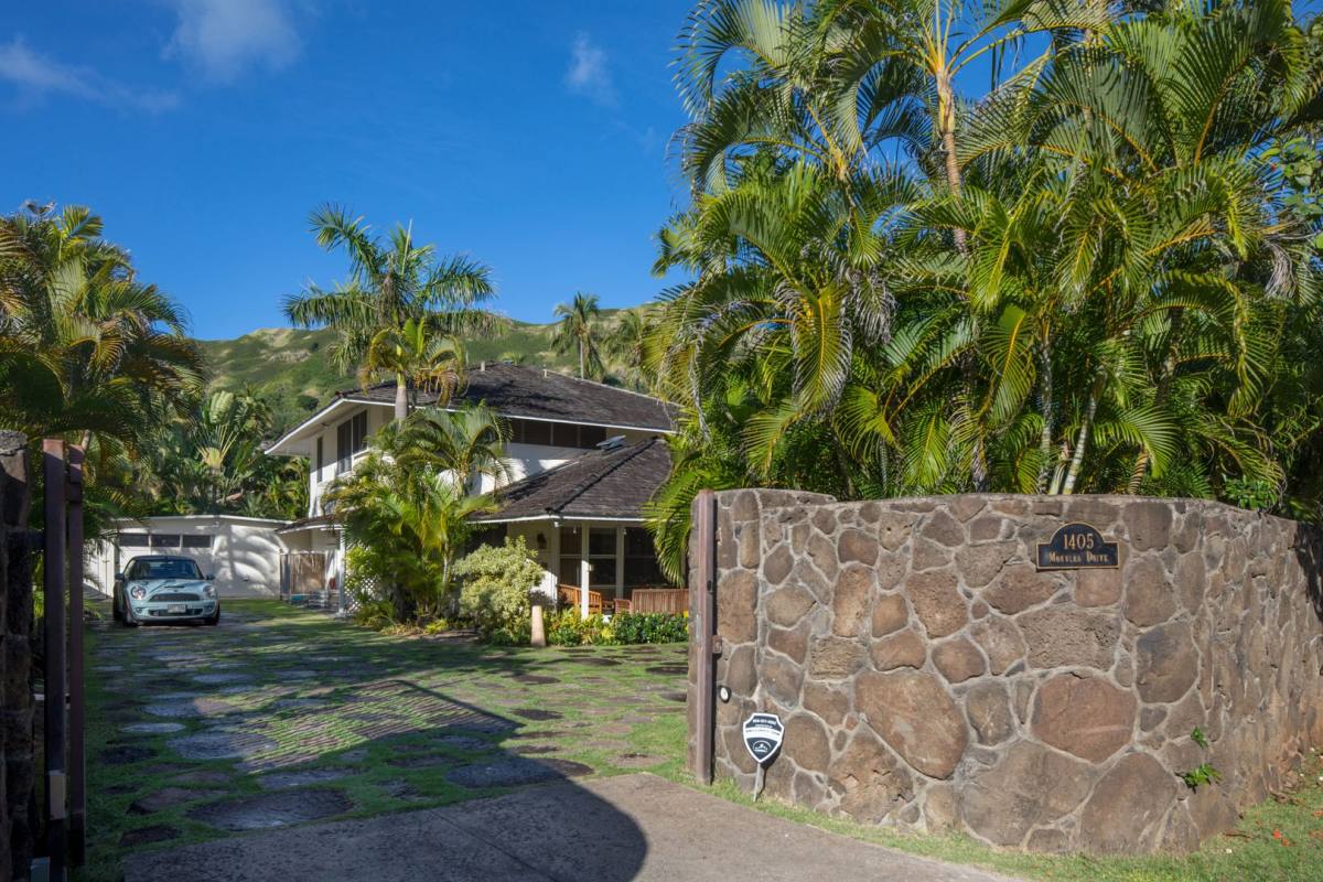 House for rent at 1405 Mokulua Dr, Kailua, HI 96734