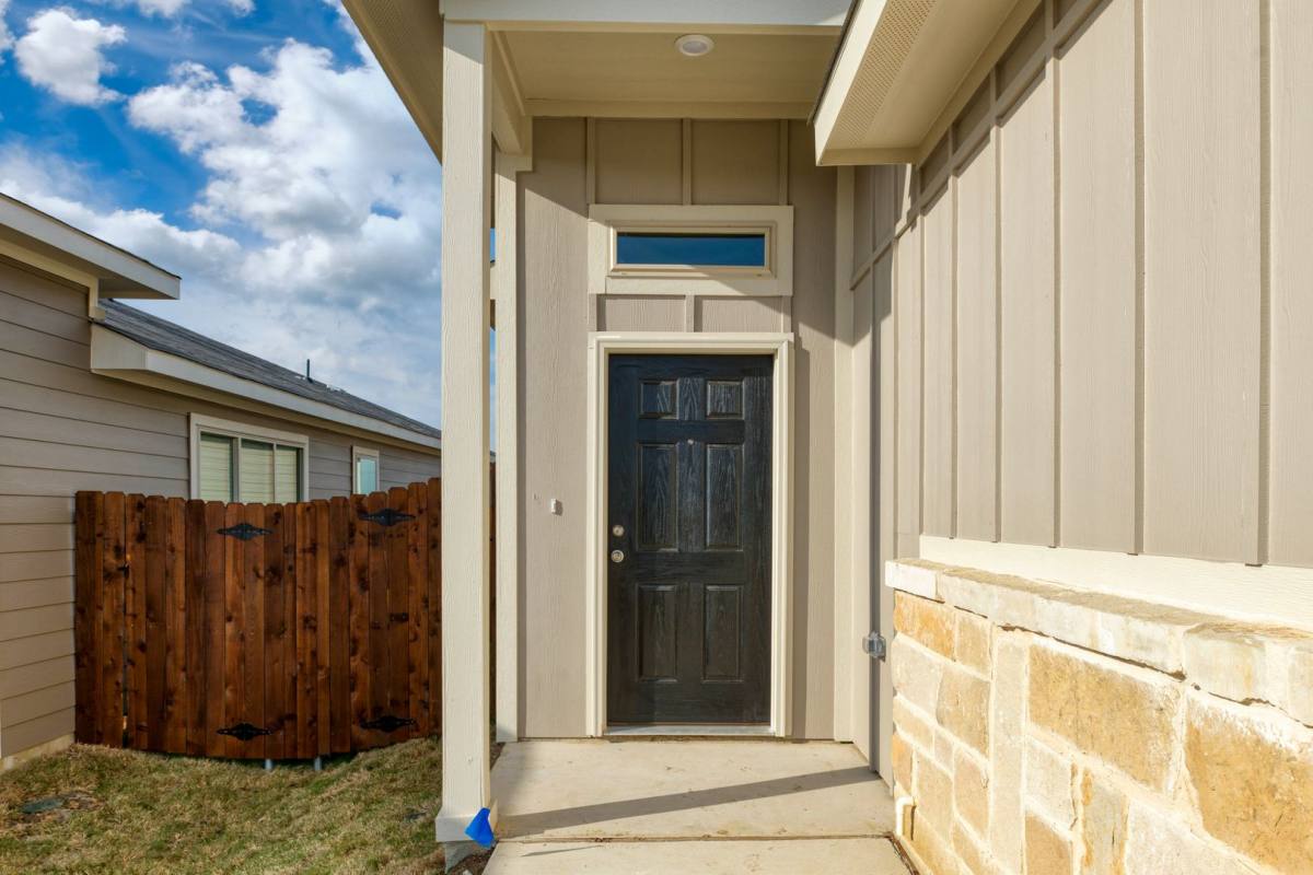 Townhouse for rent at 725 Fallow Dr, Venus, TX 76084