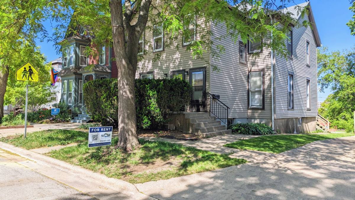 Apartment for rent at 416-418 N 1st St, Rockford, IL 61107