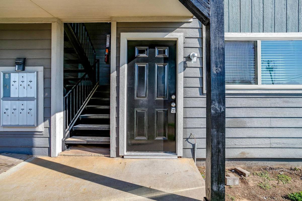 Apartment for rent at 301 N Beverly #8, Crowley, TX 76036