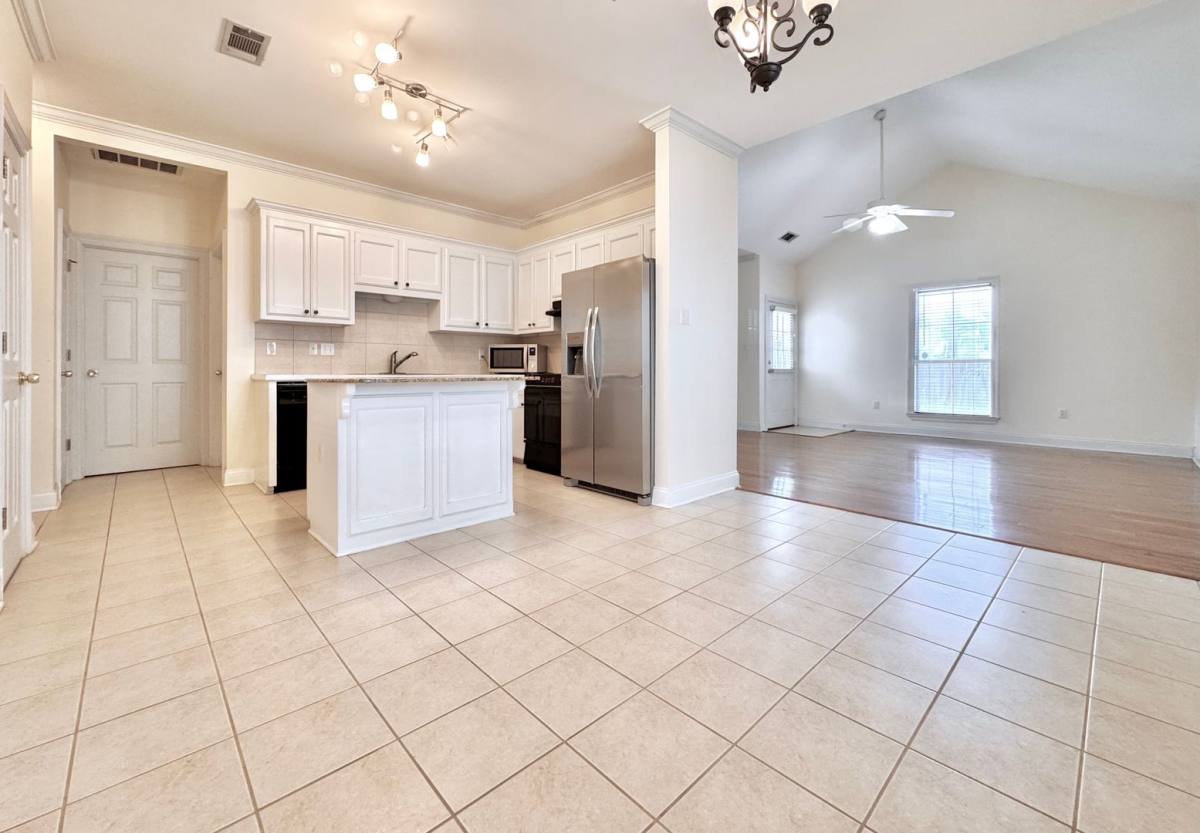 House for rent at 3321 Myrtle Grove, Baton Rouge, LA 70810