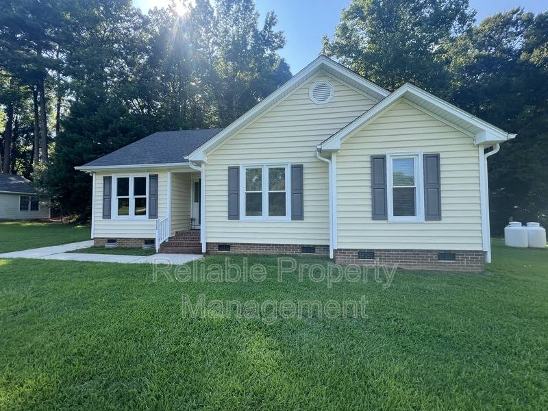 House for rent at 5110 Raleigh Rd, Benson, NC 27504