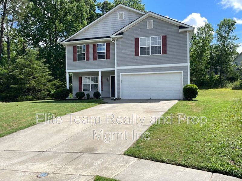 House for rent at 1448 Jordans Pond Lane, Charlotte, NC 28214