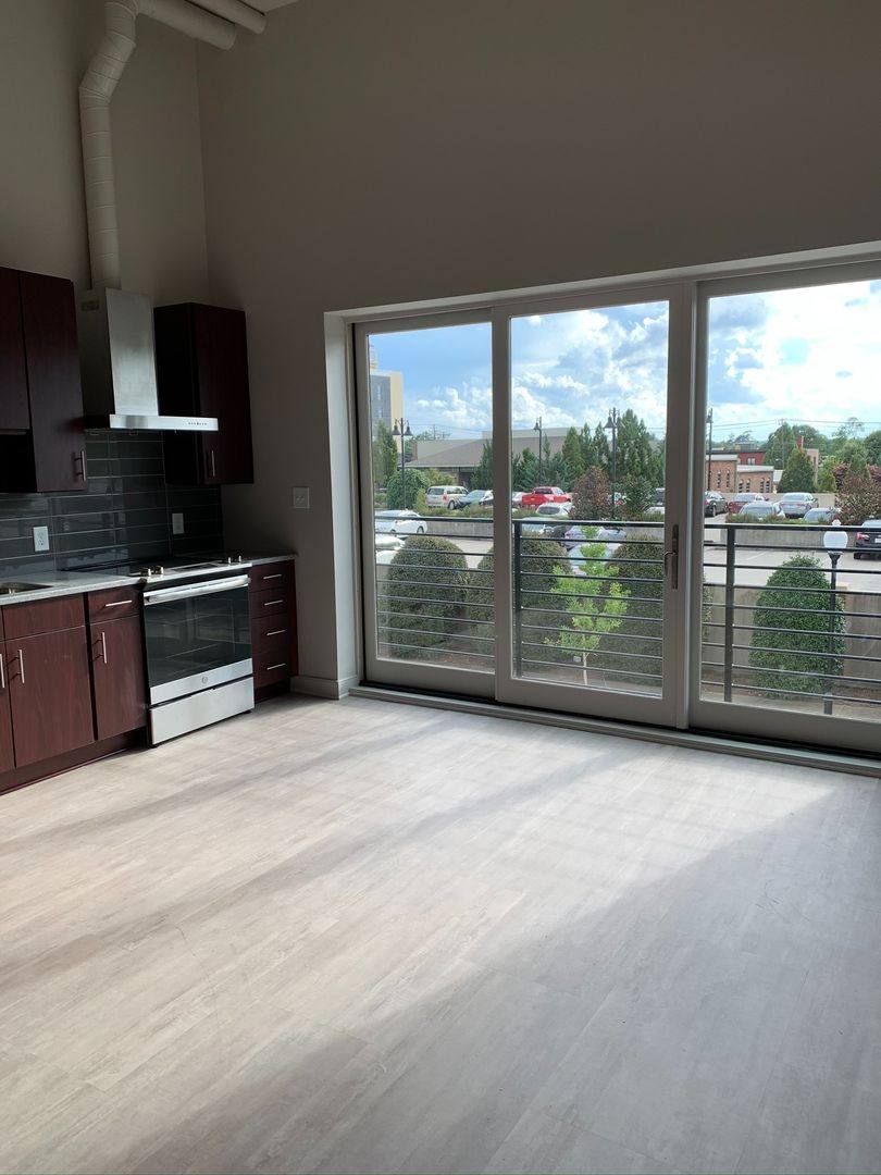 Apartment for rent at 142 Magnolia St, Spartanburg, SC 29306