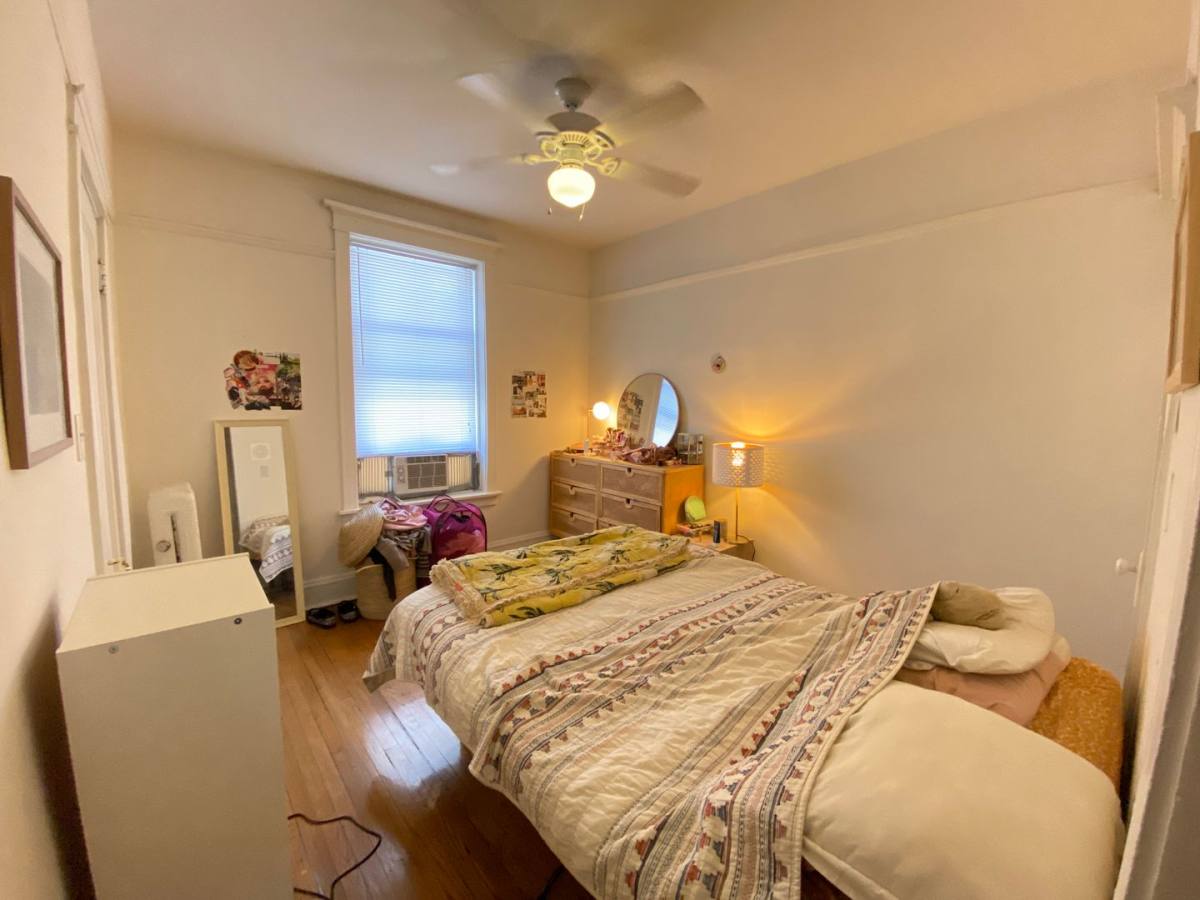Apartment for rent at 714 W Waveland Ave, Chicago, IL 60613