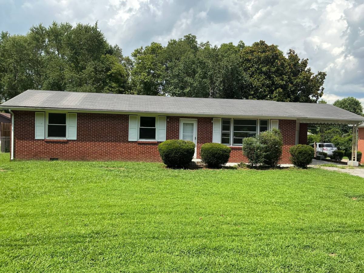 House for rent at 205 Old Trenton Rd, Clarksville, TN 37040
