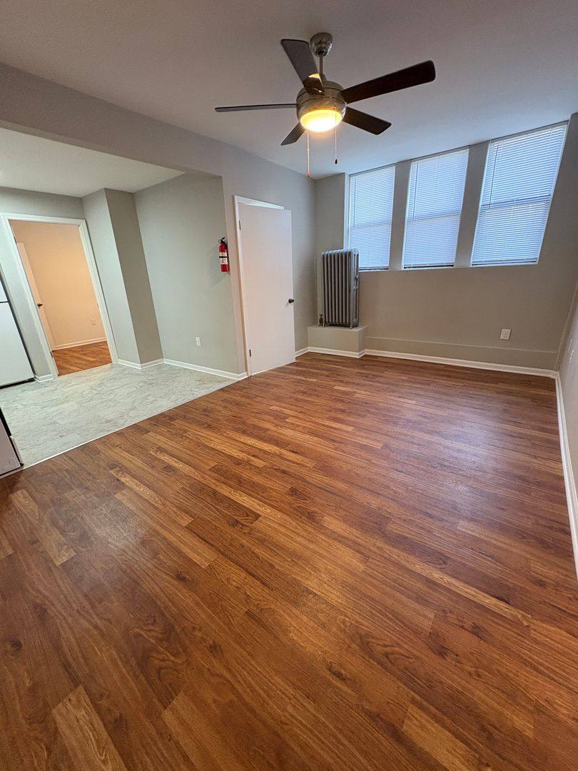 Apartment for rent at 238 N Pine, Chicago, IL 60644