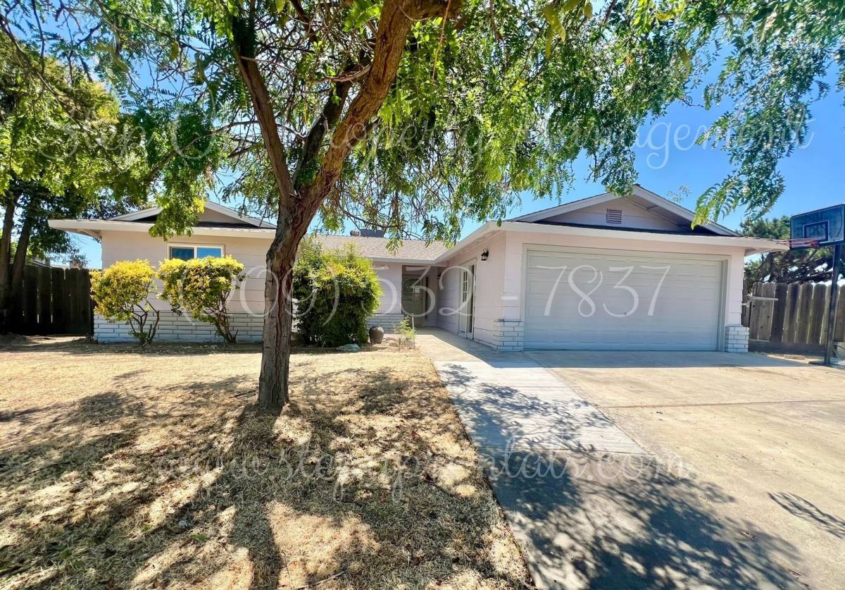 House for rent at 1427 Calgary Court, Oakdale, CA 95361