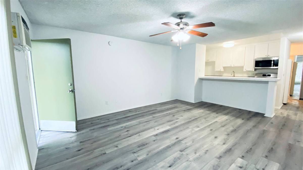 Apartment for rent at 6736 Cleon Ave, North Hollywood, CA 91606