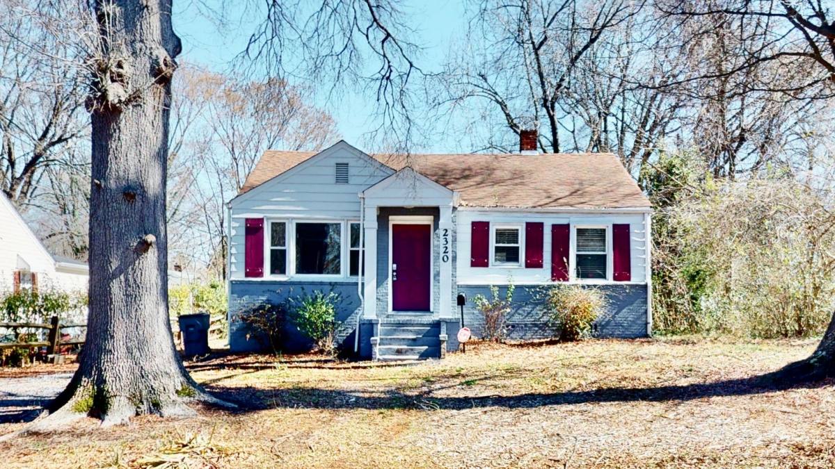 House for rent at 2320 Vanderbilt Rd, Charlotte, NC 28206