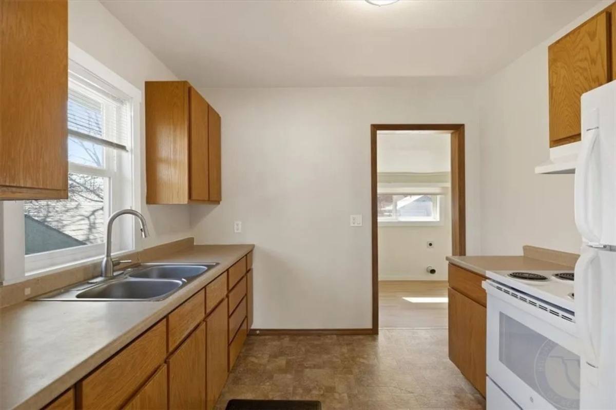 Apartment for rent at 220 Grand Ave, Billings, MT 59101