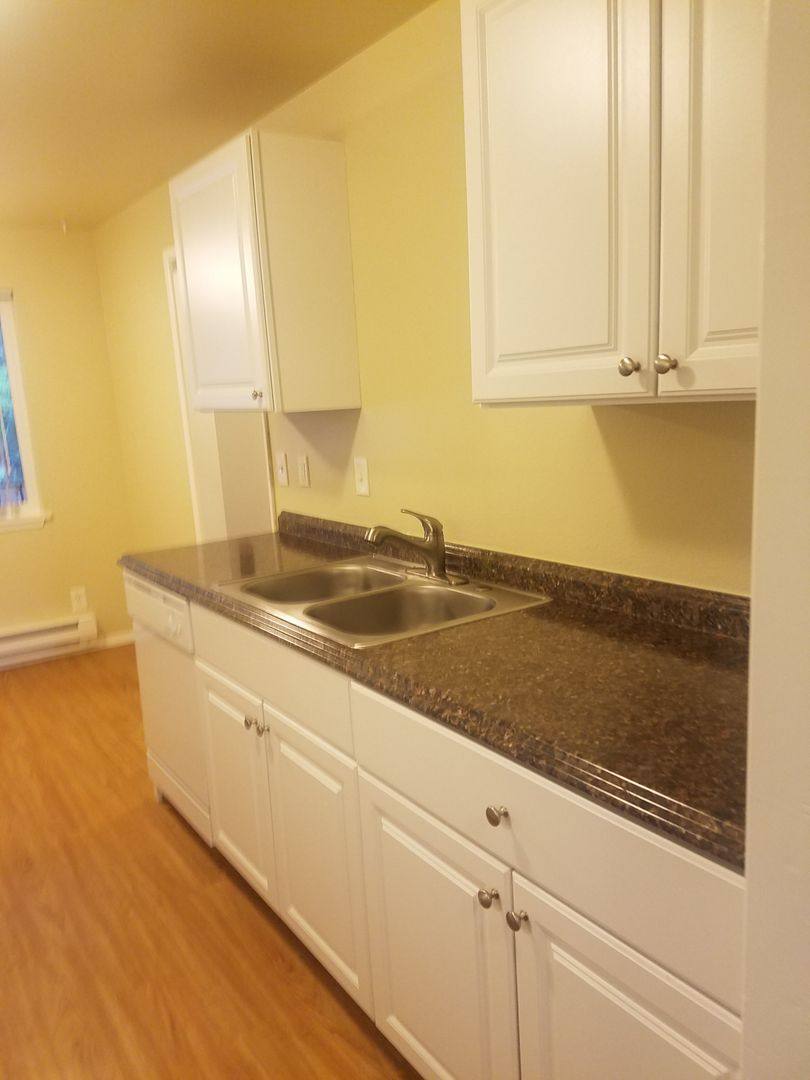Apartment for rent at 7722 40th St W, Tacoma, WA 98466