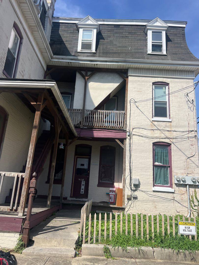 Apartment for rent at 24 N Hartley St, York, PA 17401