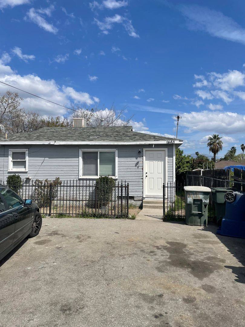 Apartment for rent at 1461 - 1463 N Lugo Ave, San Bernardino, CA 92404