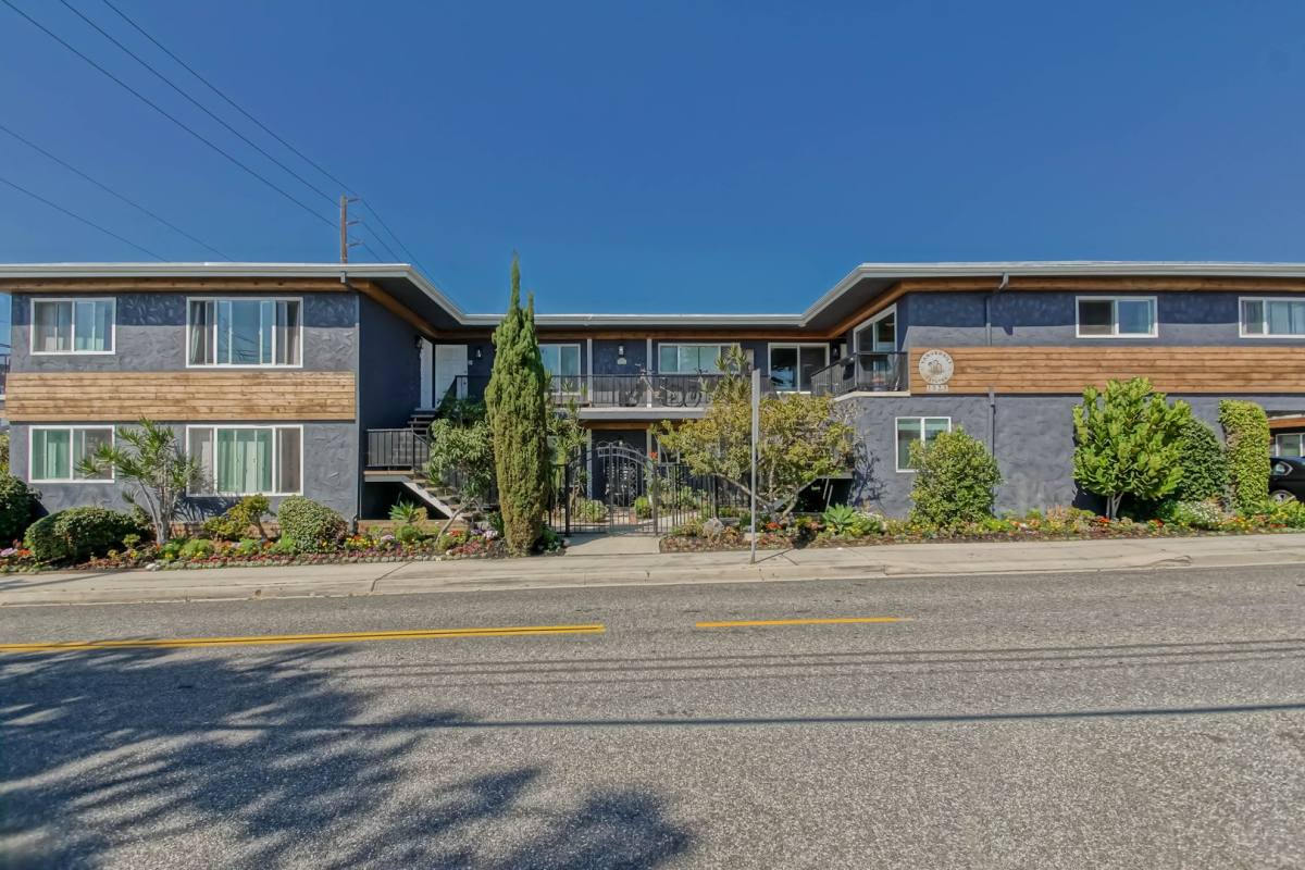 Apartment for rent at 1923 Vanderbilt Lane, Redondo Beach, CA 90278