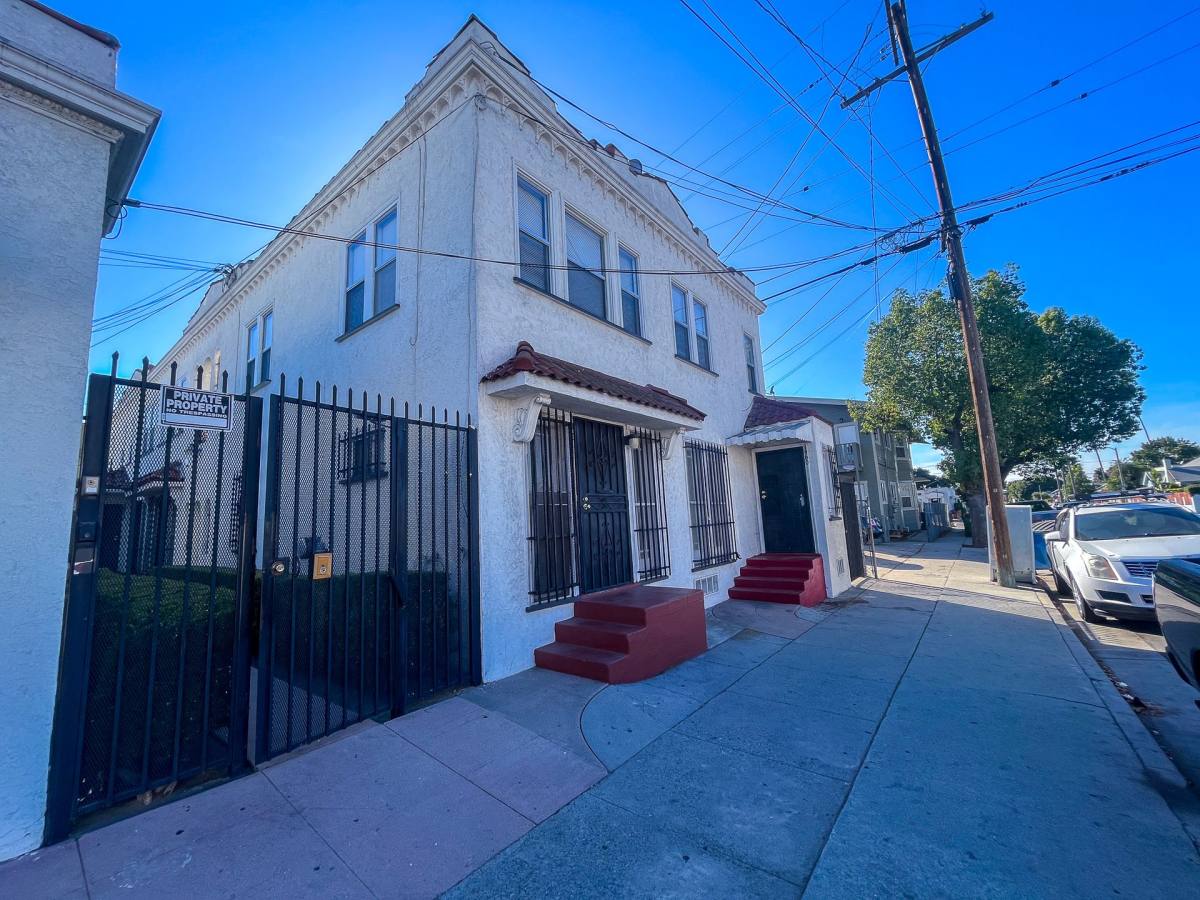 Apartment for rent at 1450 W 39th St, Los Angeles, CA 90062