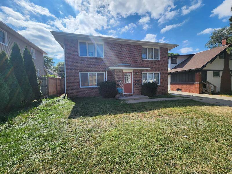 Apartment for rent at 2037 S St, Lincoln, NE 68502