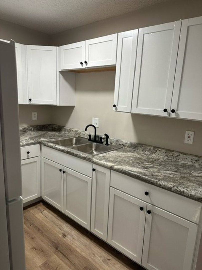 Apartment for rent at 1125 SW Polk St, Topeka, KS 66612