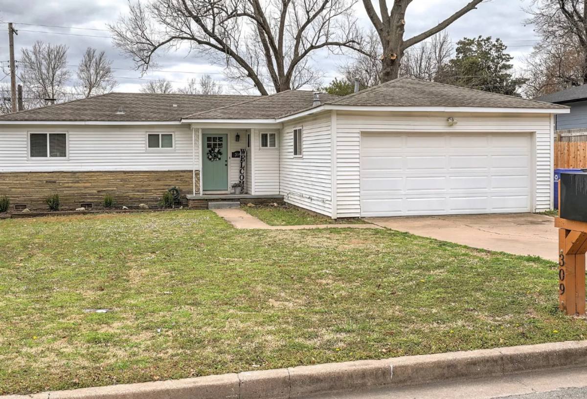 House for rent at 309 E El Paso St, Broken Arrow, OK 74012