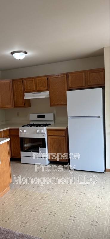 1778 W State St #5, Sycamore, IL 60178