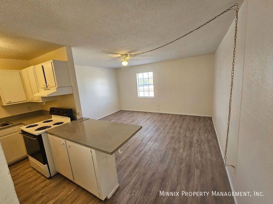Apartment for rent at 1600 Yonkers, Plainview, TX 79072