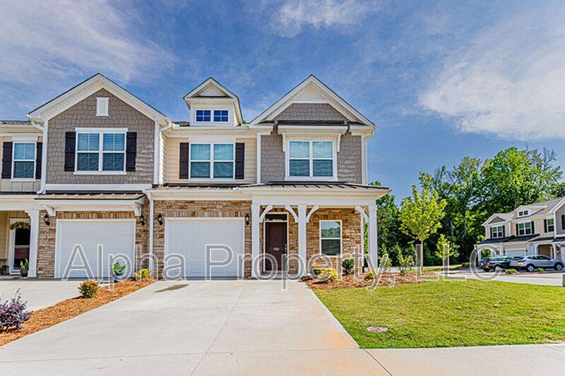Townhouse for rent at 100 Pokeberry Way, Greenville, SC 29607