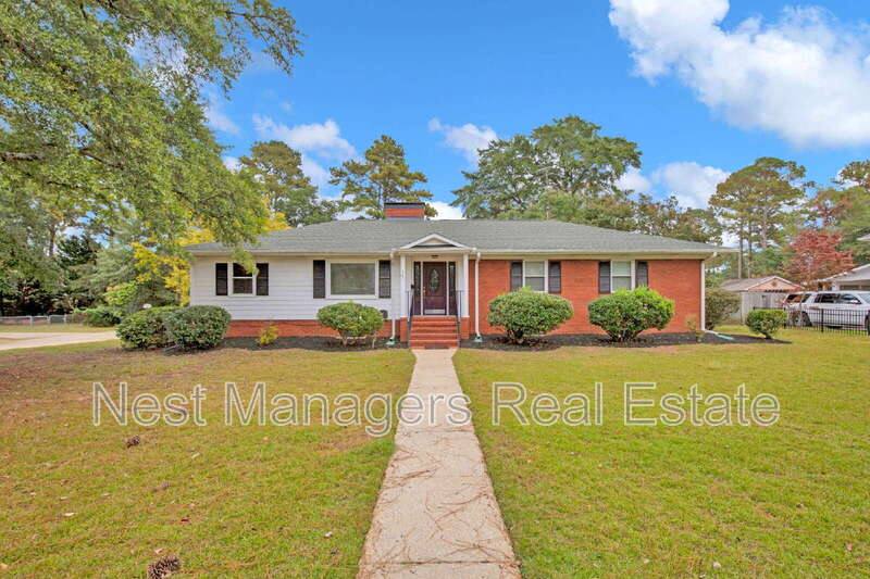 House for rent at 301 Fairfield Rd, Fayetteville, NC 28303