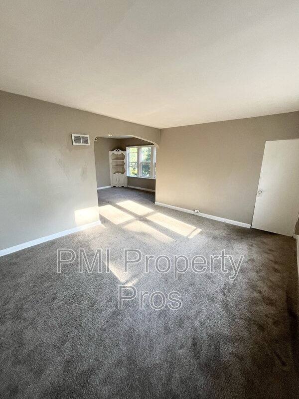 Apartment for rent at 3154A N 12th St, Milwaukee, WI 53206