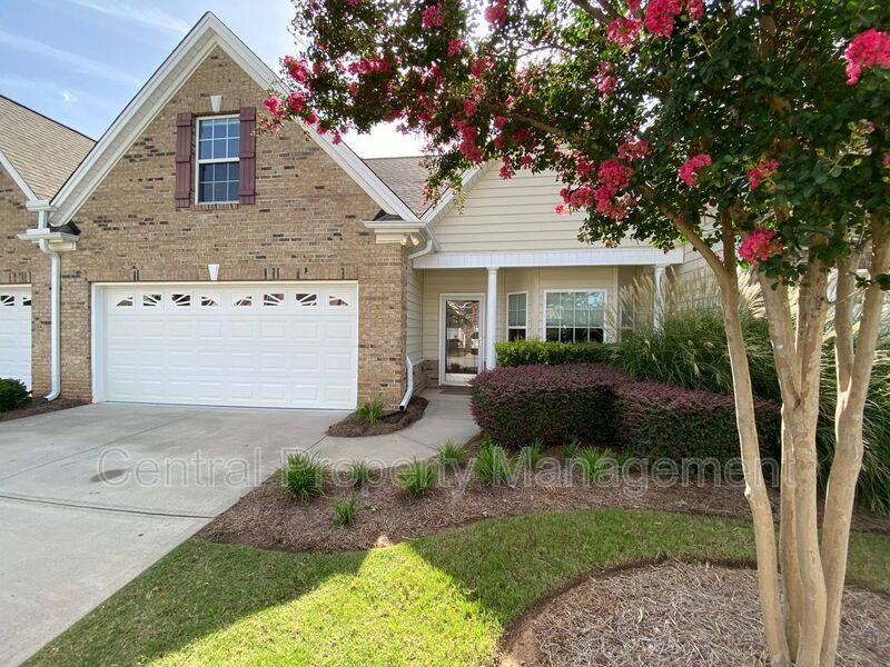 Townhouse for rent at 53 Barnwood Circle, Greenville, SC 29607