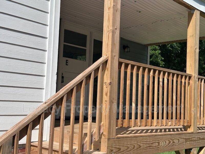 Apartment for rent at 215 N Logan St E, Burlington, NC 27217