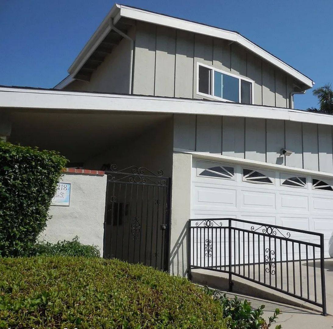 Apartment for rent at 25218 Loytan St, Torrance, CA 90505