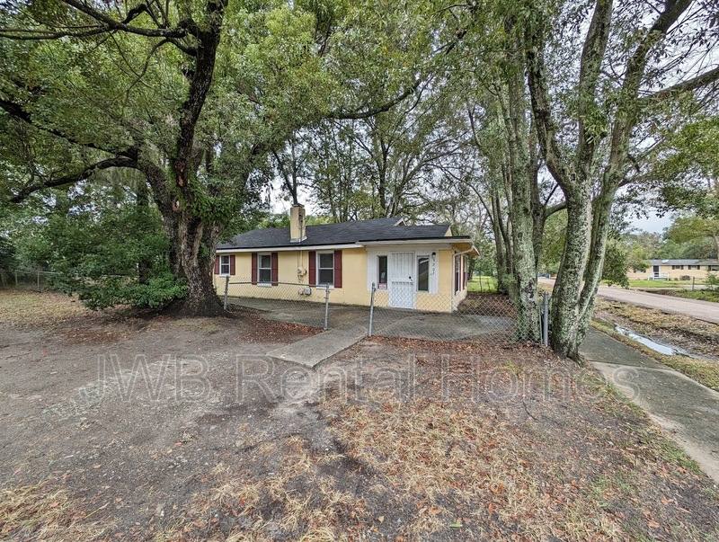 House for rent at 9202 2nd Ave, Jacksonville, FL 32208