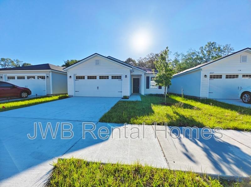 House for rent at 2221 Kistlers Ridge Way, Jacksonville, FL 32221