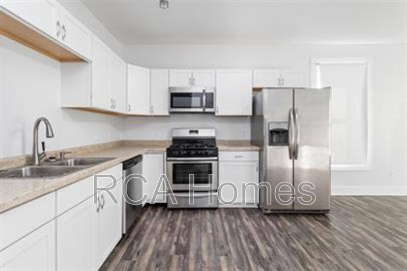 Apartment for rent at 1112 Pleasant St #3, Indianapolis, IN 46203