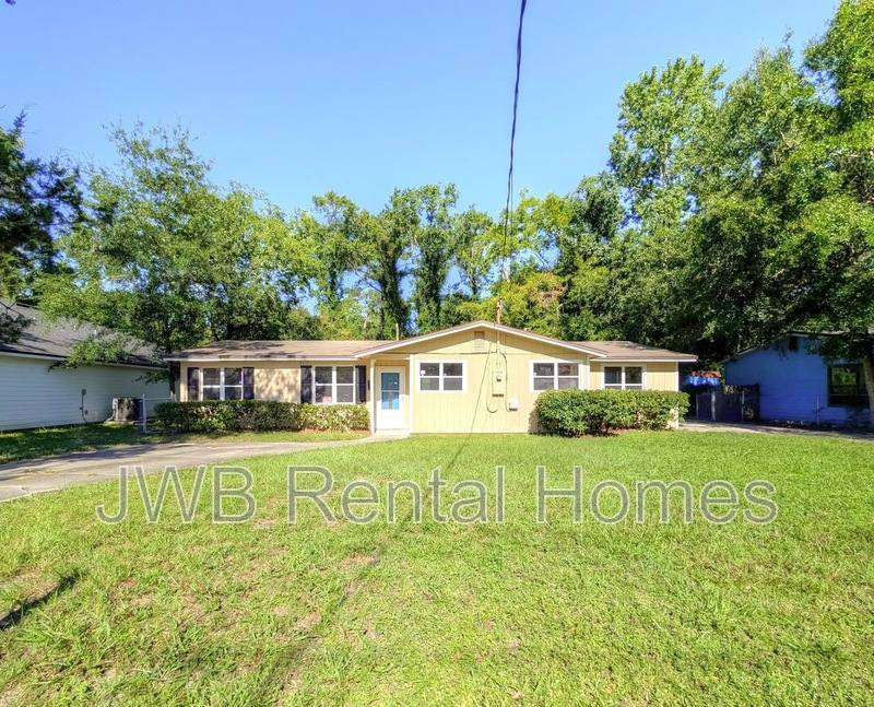 House for rent at 1828 Miller St, Orange Park, FL 32073