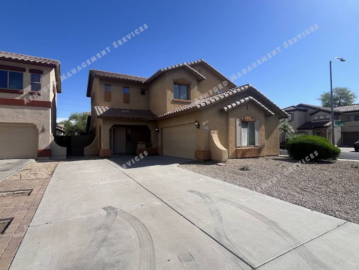 House for rent at 6602 W Desert Hills Dr, Glendale, AZ 85304