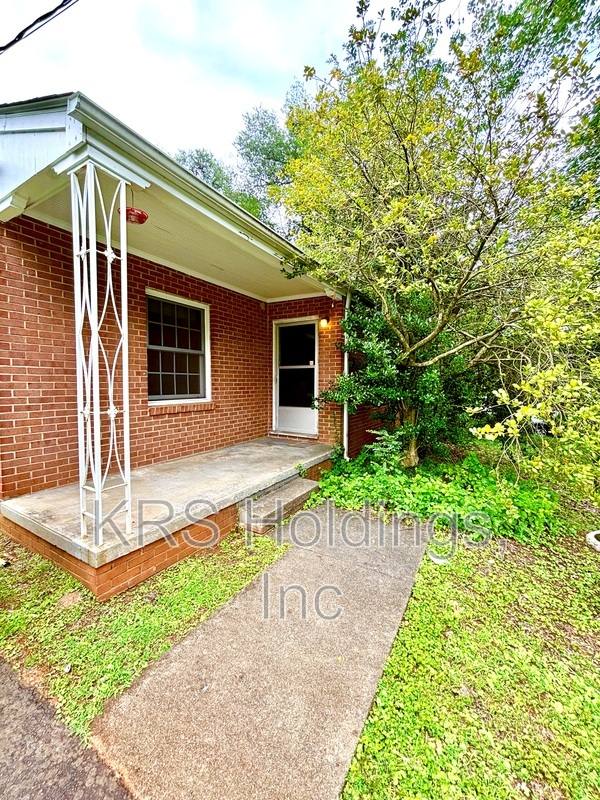 Apartment for rent at 2311 Wayne Ave #1, Charlottesville, VA 22901