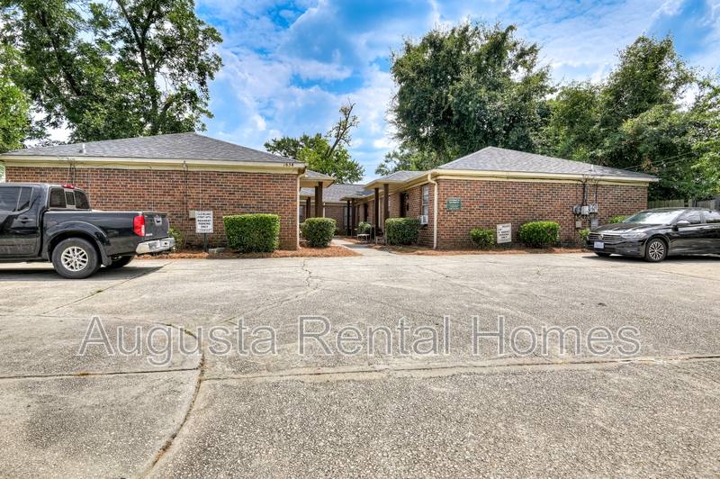 Apartment for rent at 1638A Cleveland St, Augusta, GA 30904