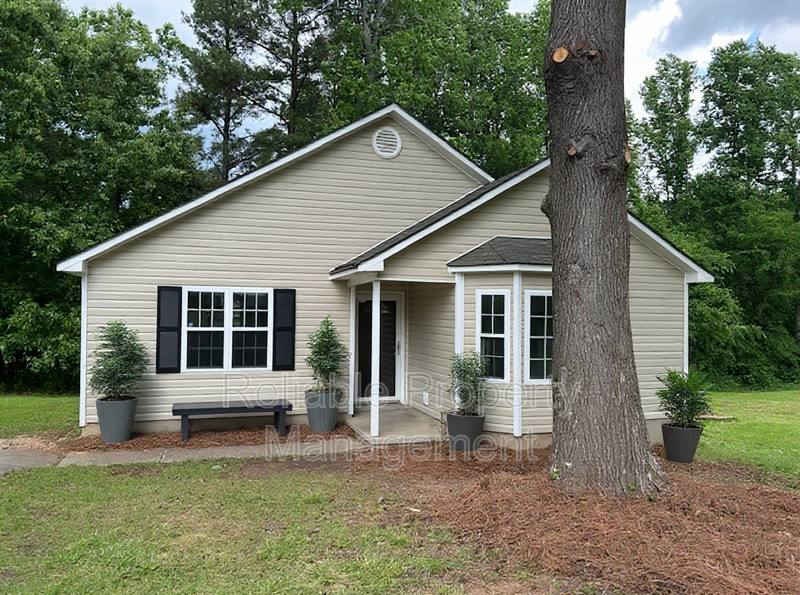 House for rent at 284 Irvan St, Clayton, NC 27520