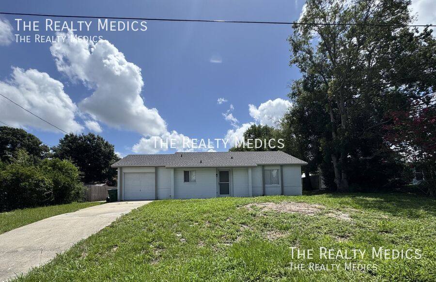 House for rent at 2144 E Parkton Dr, Deltona, FL 32725