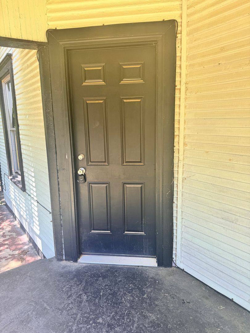 House for rent at 111 8th NE, Ardmore, OK 73401