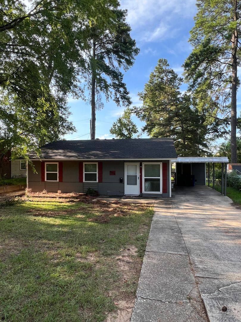 House for rent at 2825 Smithfield Rd, Shreveport, LA 71118