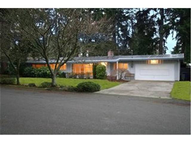 House for rent at 16252 NE 26th St, Bellevue, WA 98008