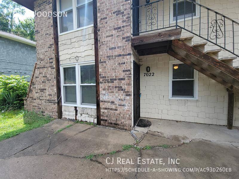 Apartment for rent at 7022 Woodson, Kansas City, MO 64133