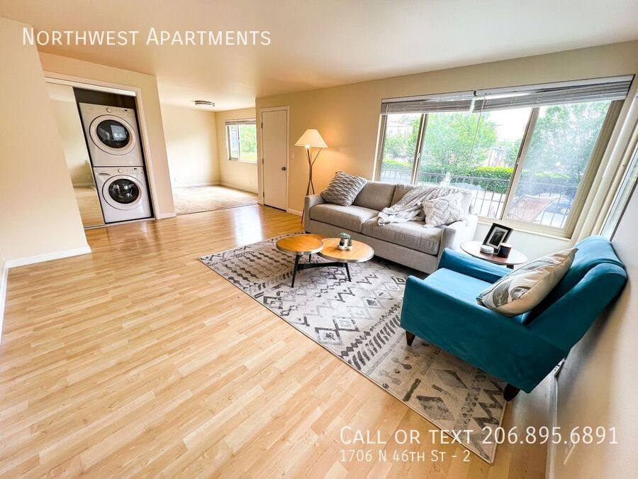 1706 N 46th St #2, Seattle, WA 98103