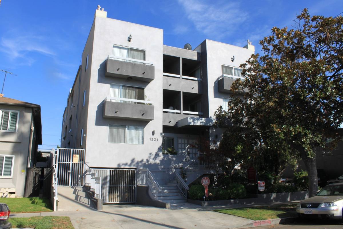 Apartment for rent at 1226 Shenandoah St, Los Angeles, CA 90035